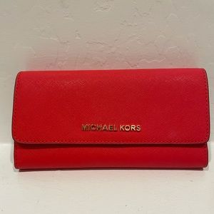 MK Trifold Wallet Dk Sangria 🔥🔥🔥